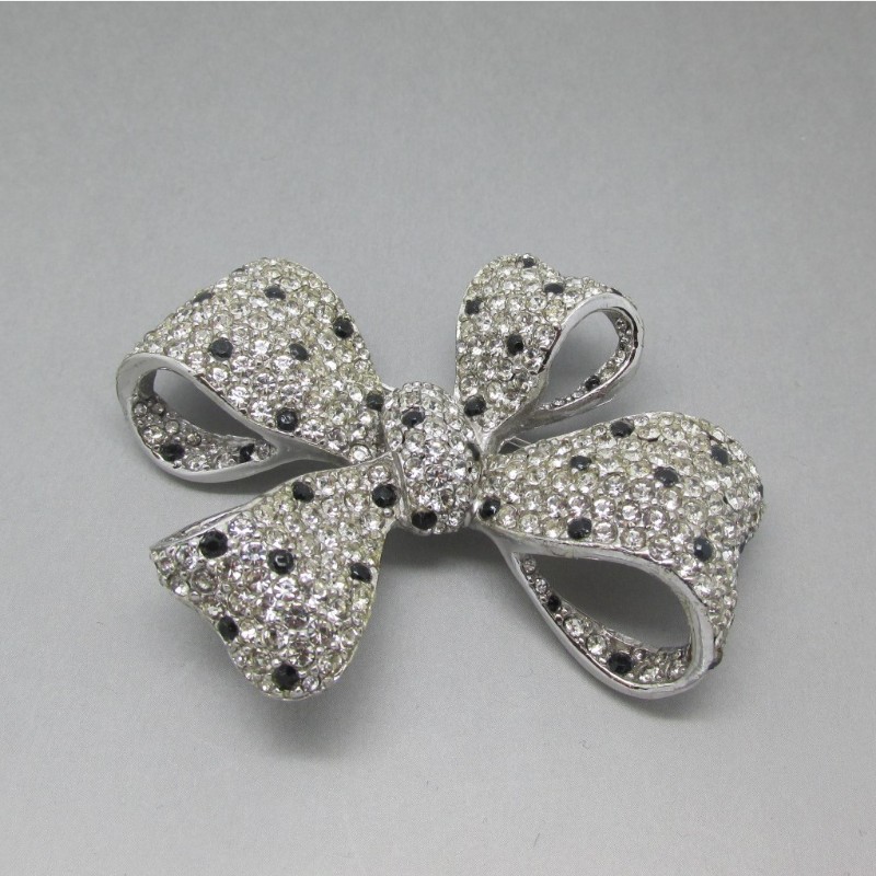 Ciner bow brooch